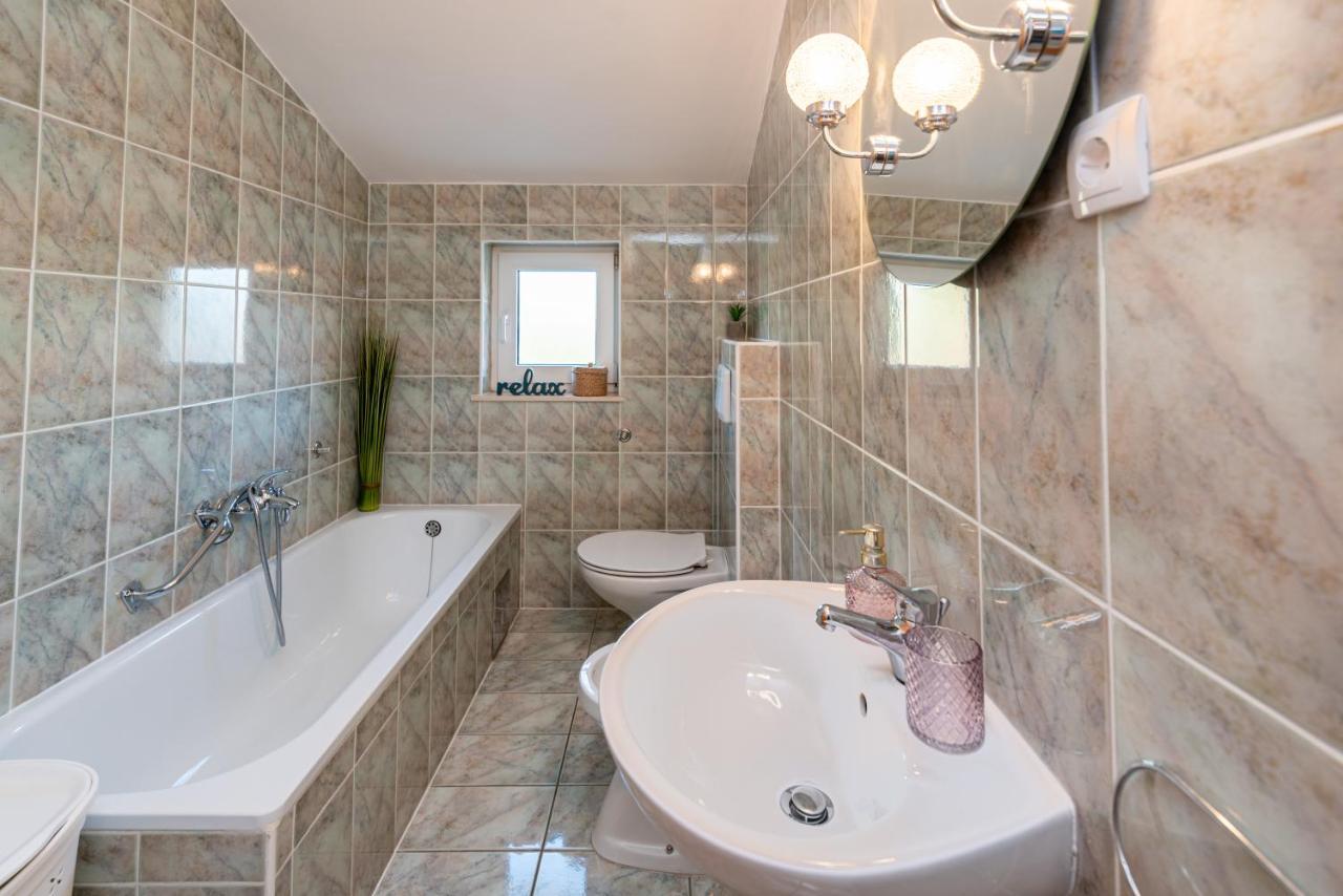 Magnolia apartmani Vodice Esterno foto