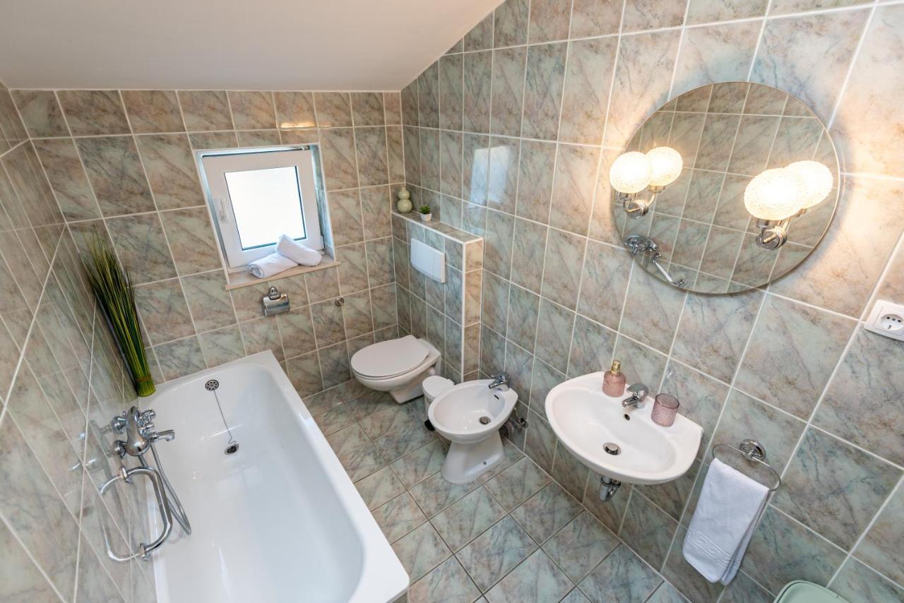 Magnolia apartmani Vodice Esterno foto